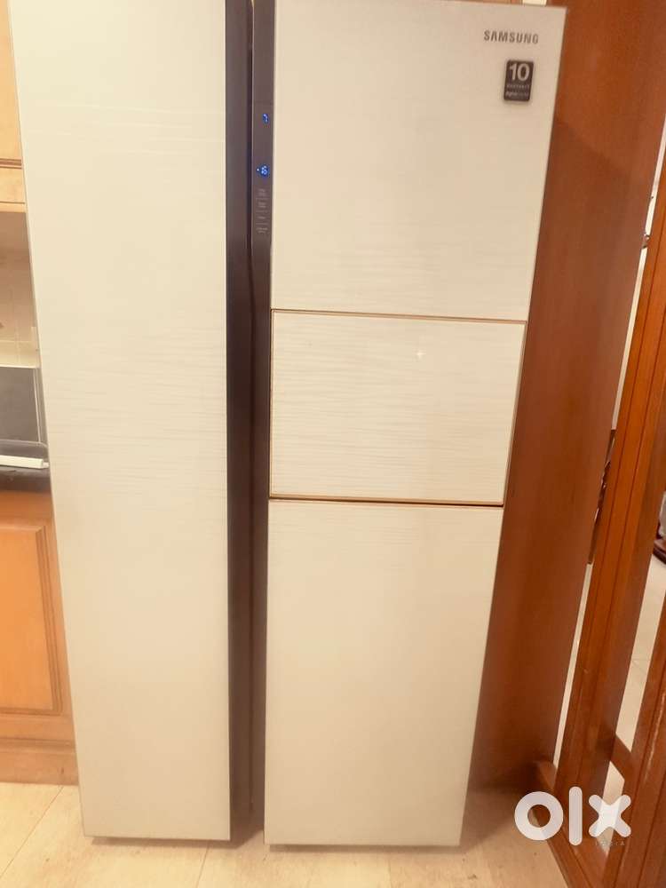 Side by side samsung refrigator for sale
