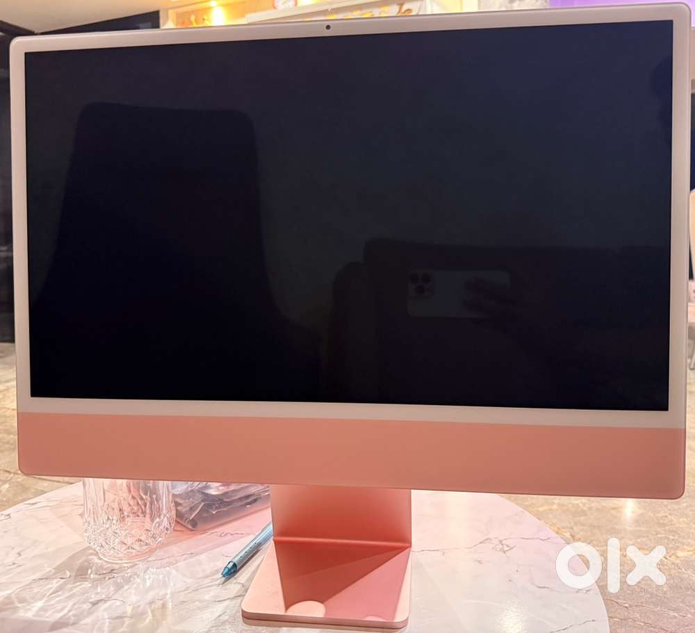 Apple iMac 24″ M1 2021 (Red Edition)