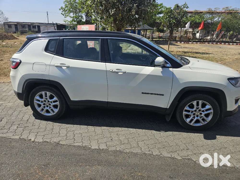 Jeep compas limited, company service record