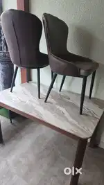 Dining Table with 4 Chair