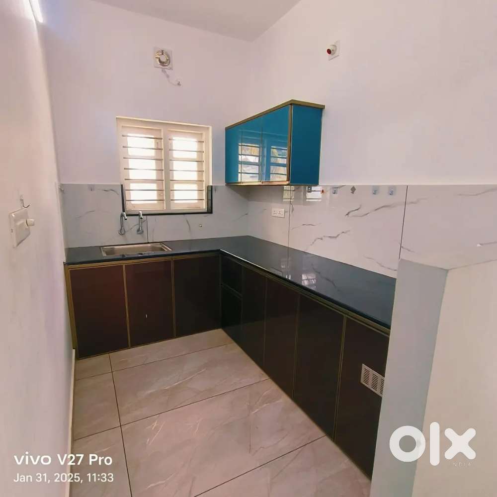 FAMILY // 2BHK APARTMENT FOR RENT KAKKANAD NEAR BMC COLLEGE