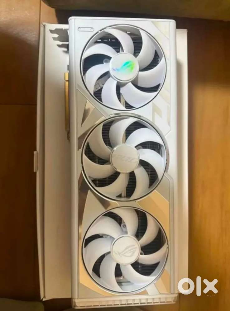 ASUS ROG Strix GeForce RTX 4090 24GBGDDR6XWhite OCEdition GamingGraphi