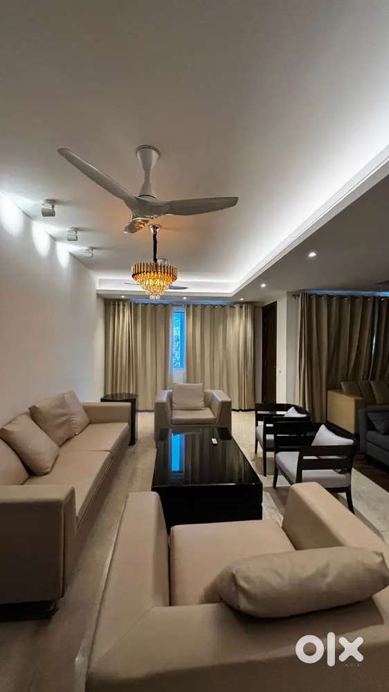 Independent 3 bhk 3 wash fresh apartment posh colony near main road