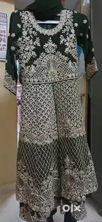 Enthitc gown