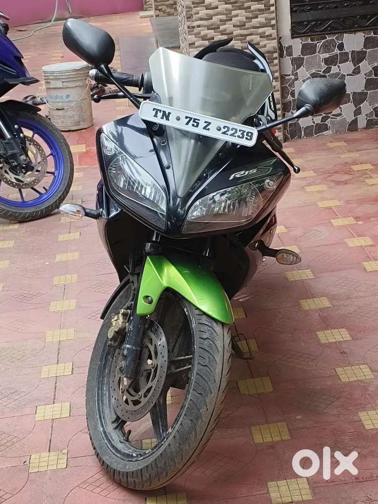 R15 v1 2016 model urgent sale