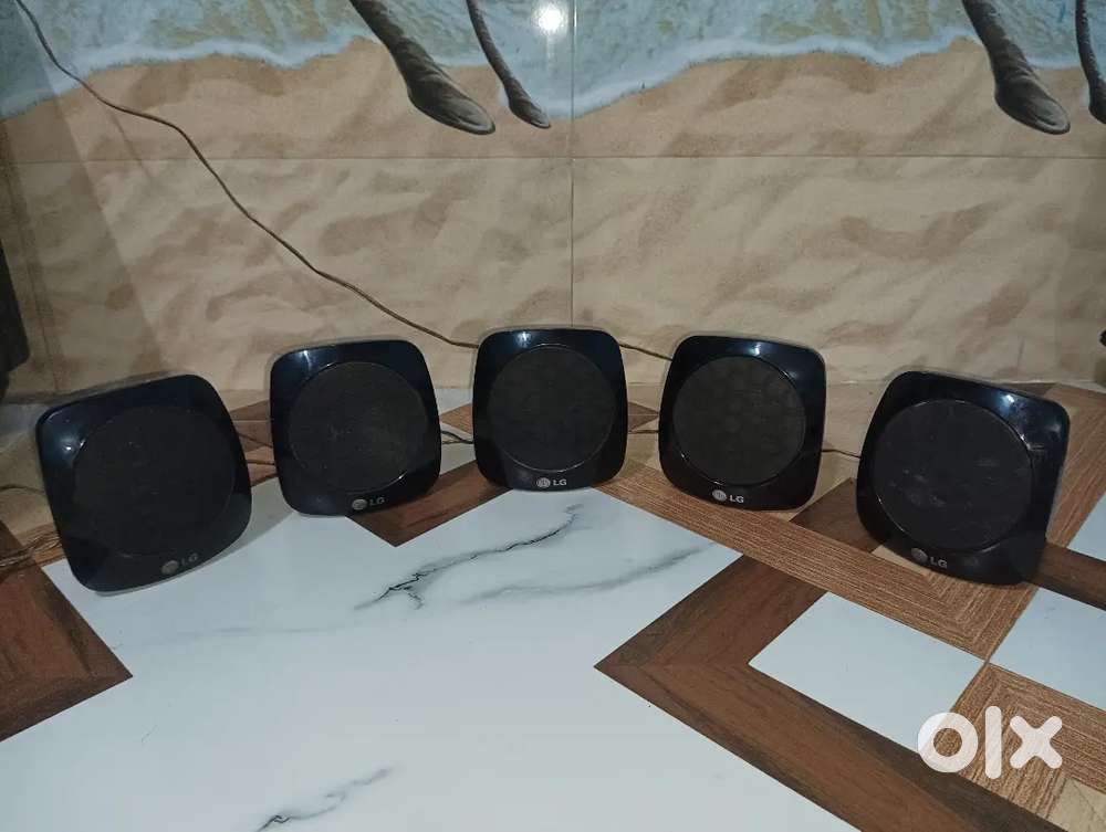 5 LG Speakers @ 3000