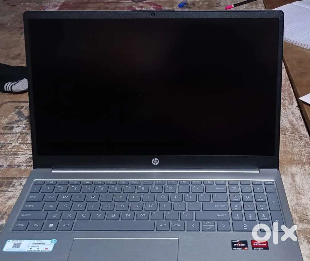 Hp laptop 4 mahina hua h liye hue aur use sirf 4 se 5 din hua h