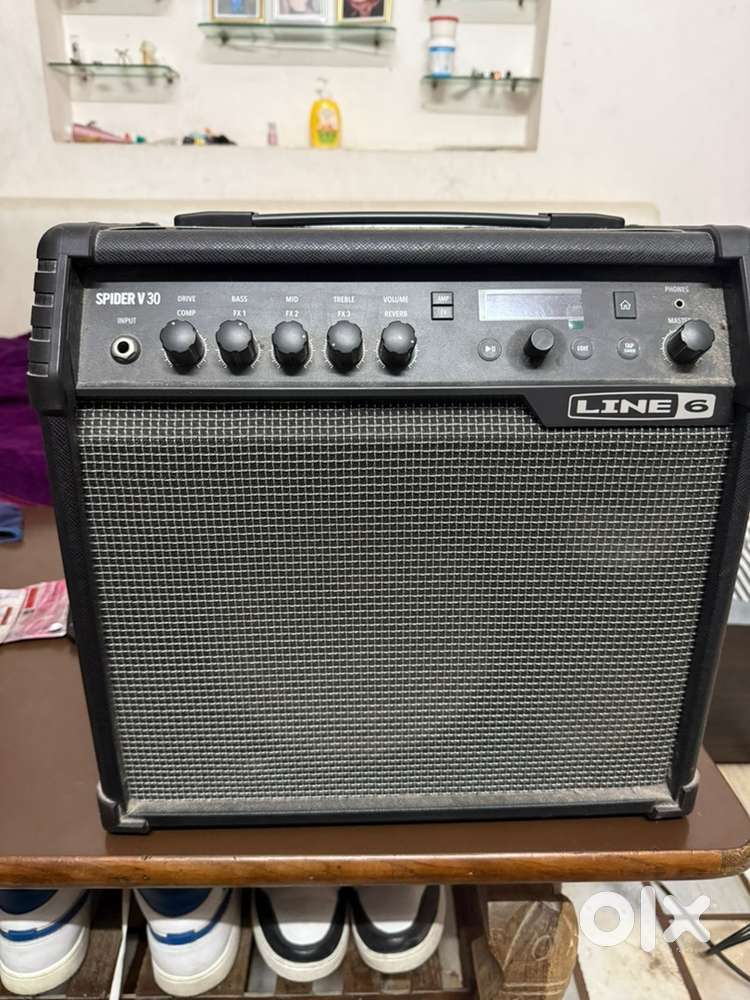 Line 6 Spider V 30 guitar amplifier