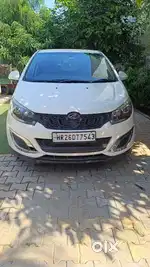 Touch screen , 17 inch alloy wheels , sterio , Speakers , Back camera