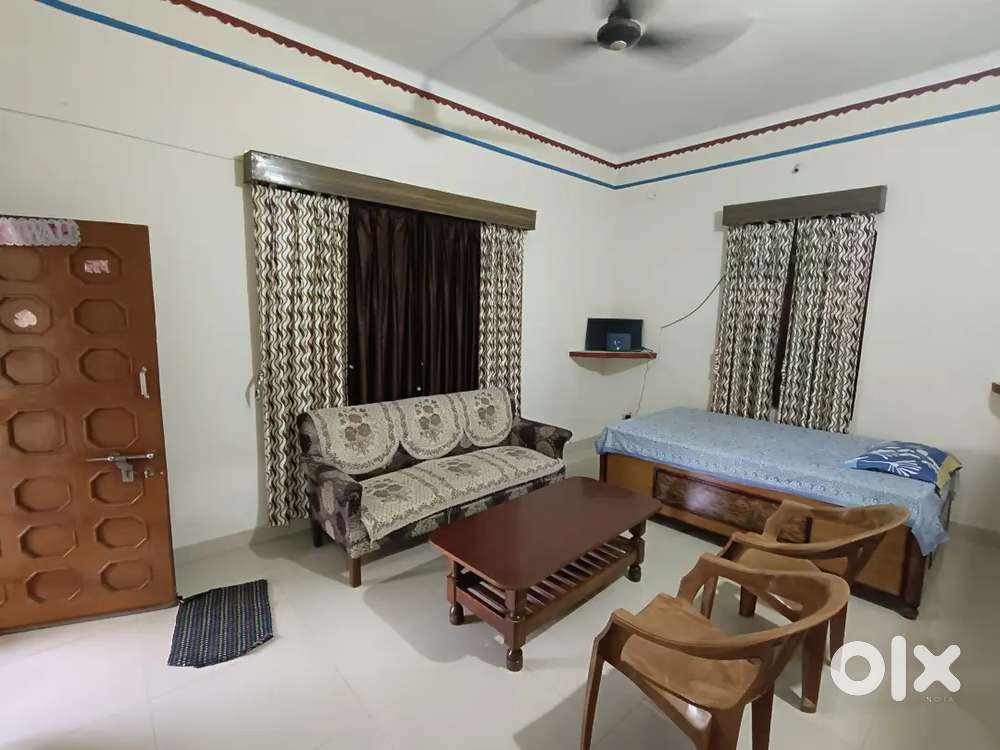 2 Room Fully Furnished Ground Floor Pilikothi to Dhanmill Road