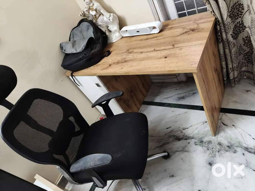 Computer table and chair for 4500rs