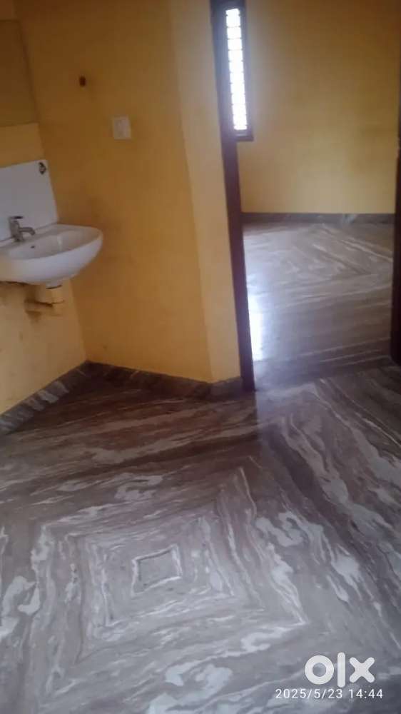 Vengeri 2 BHK apartment for rent.only family .