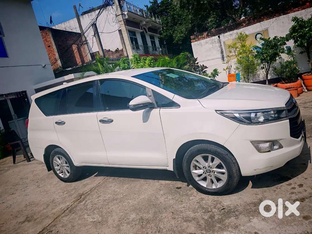 Toyota innova crysta 290000 driven very good in condition 1st owner