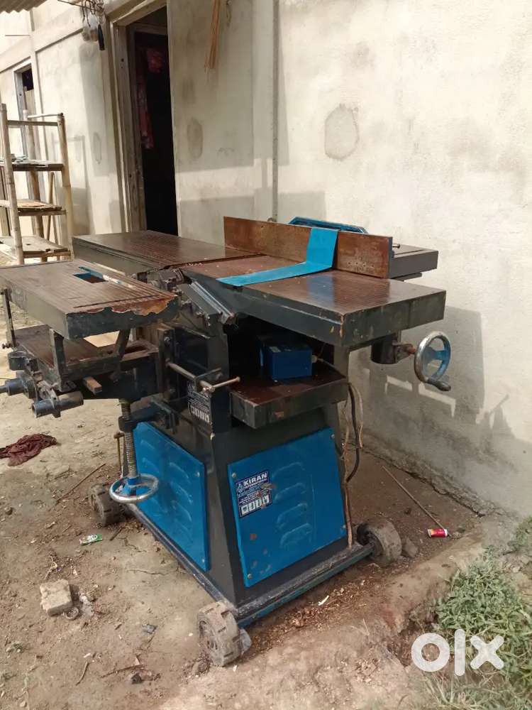 Electric wood planner