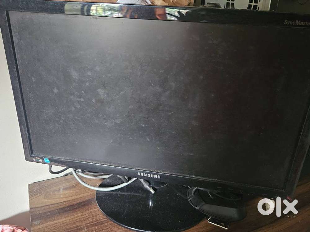 Monitor and cpu, samsung, 13-14 years old,