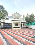 12 CENT 2000 SQFT 3BED ROOMS HOUSE IN ALUVA PARAVUR ROUTE THATTAMPADY