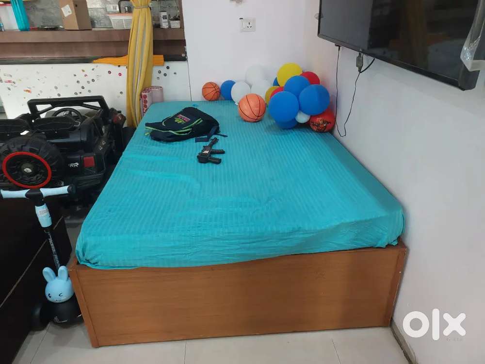 Diwan with storage without mattress