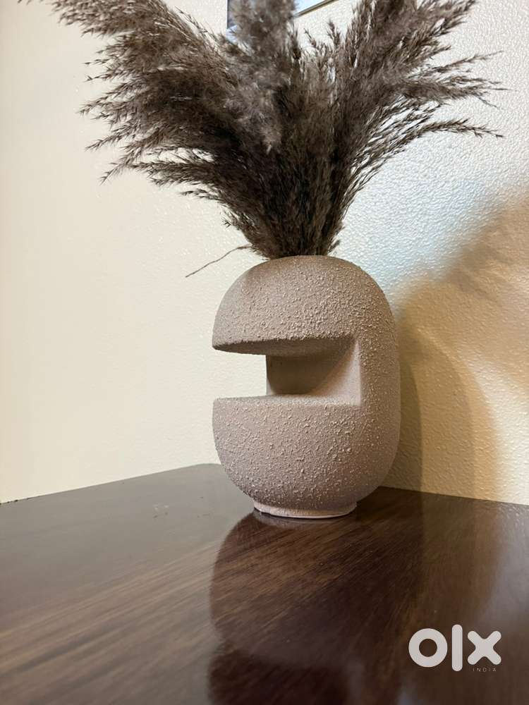 Modern Sculptural Pot / Vase – Textured Ceramic – Home Décor