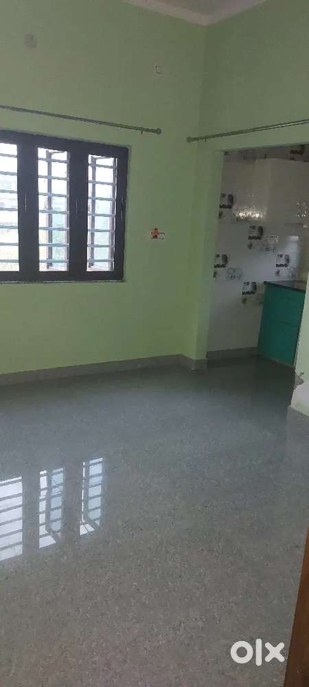 Single room set for rent