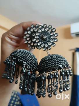 Black metal earring