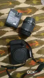 Canon T7 DSLR camera