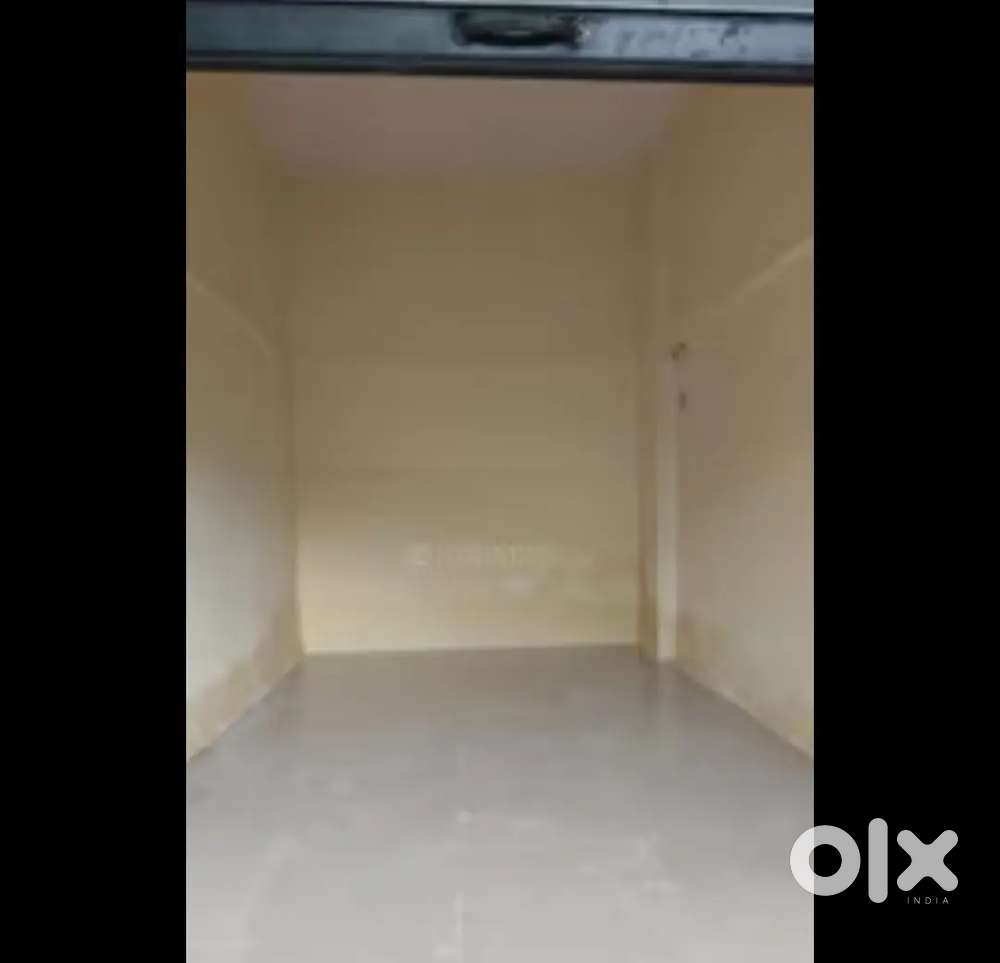 Shop / Gala for sale