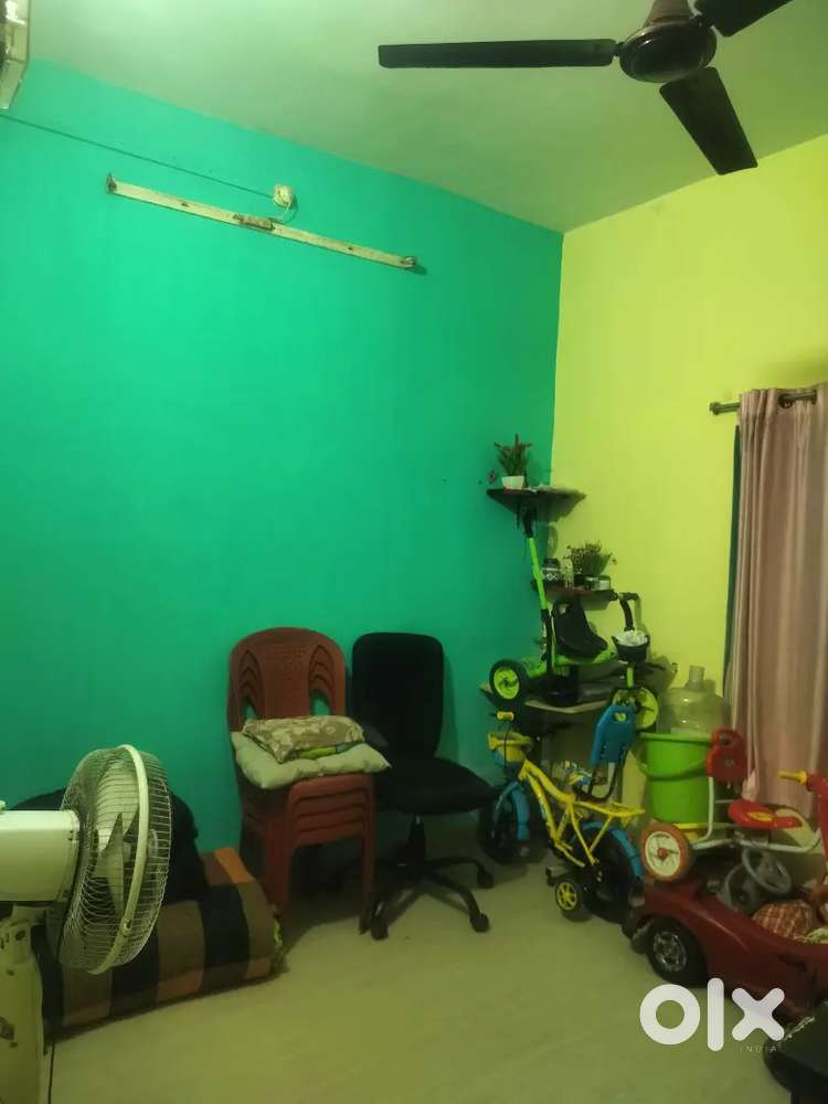 Room for rent - ideal for bachelors / students/ working professional