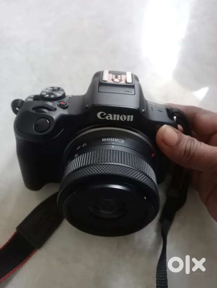 Canon EOS R100 Mirrorless Camera