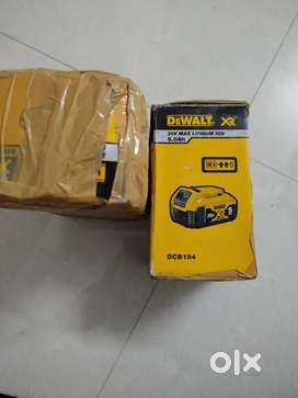 Dewalt 20V battery ( 5.0Ah) New pack Box.