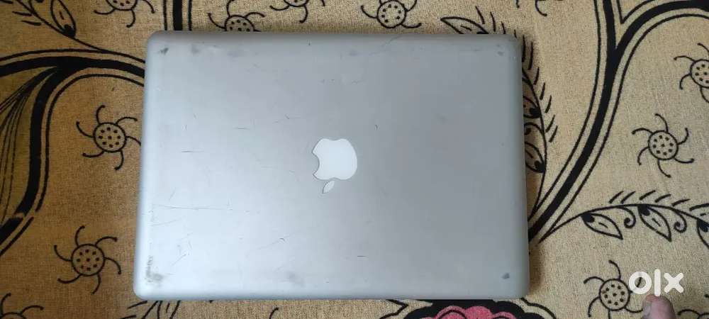 3 years old MacBook A1278 for sale