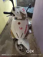 Optima Electric Scooty