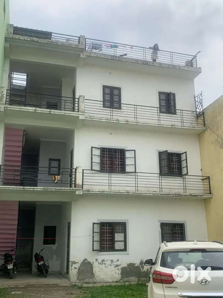 1/2/3 BHK Independent Rooms Near Graphic Era, for Students and Family