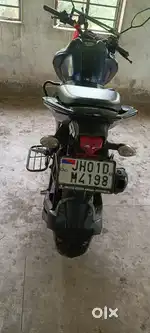 Single hand used, all time serviced at service centre only