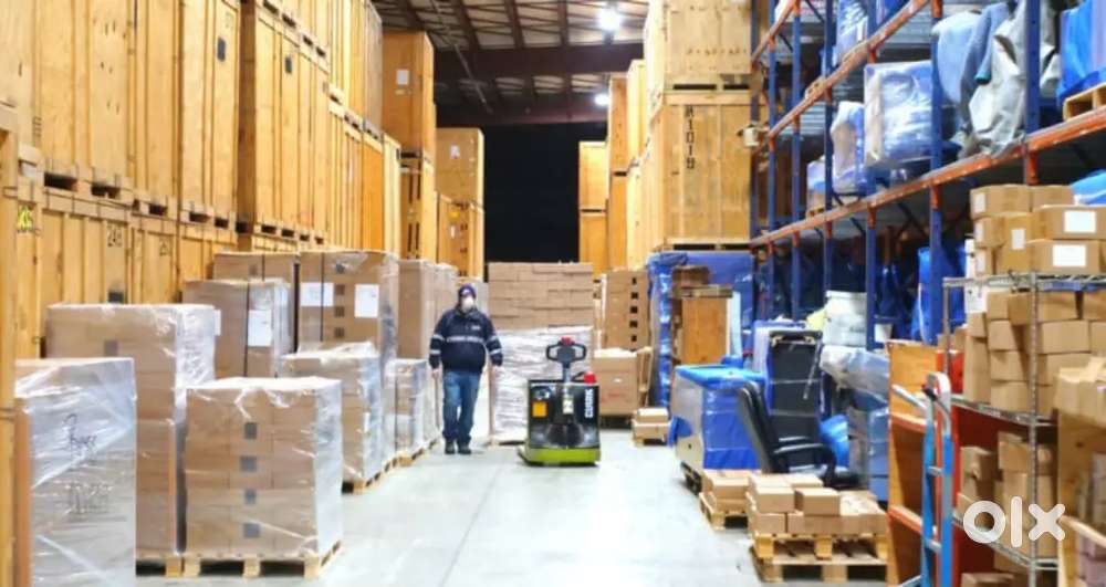 Candidates hiring for warehouse job