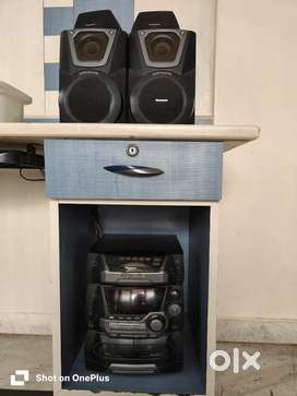 Speaker with woofer