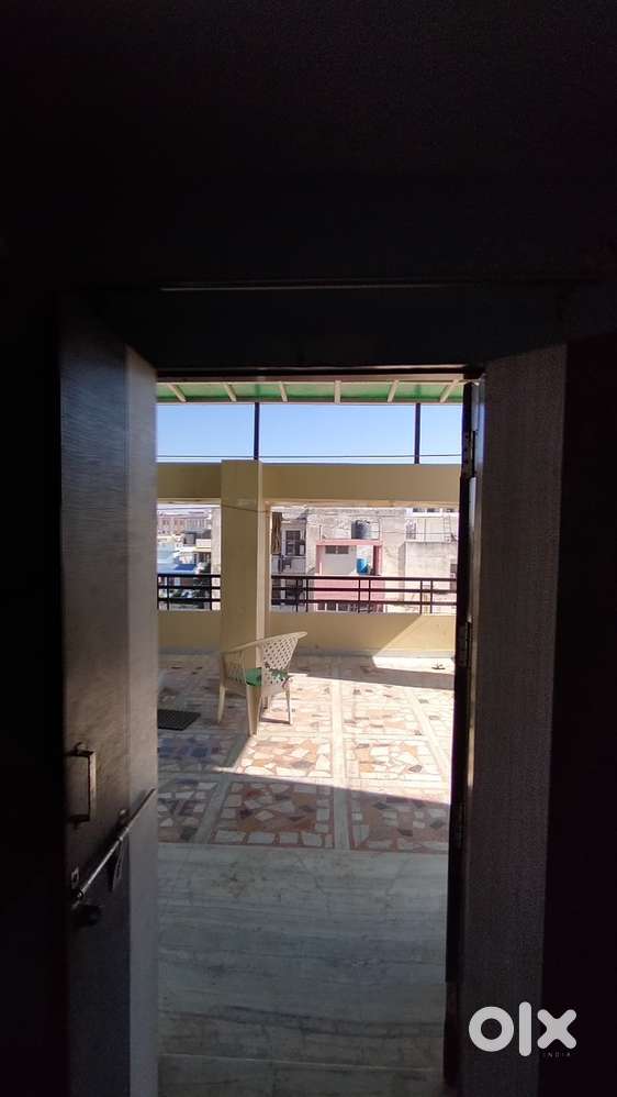 Independent 1 room set for boys near Sanskrit college Triveni nagar