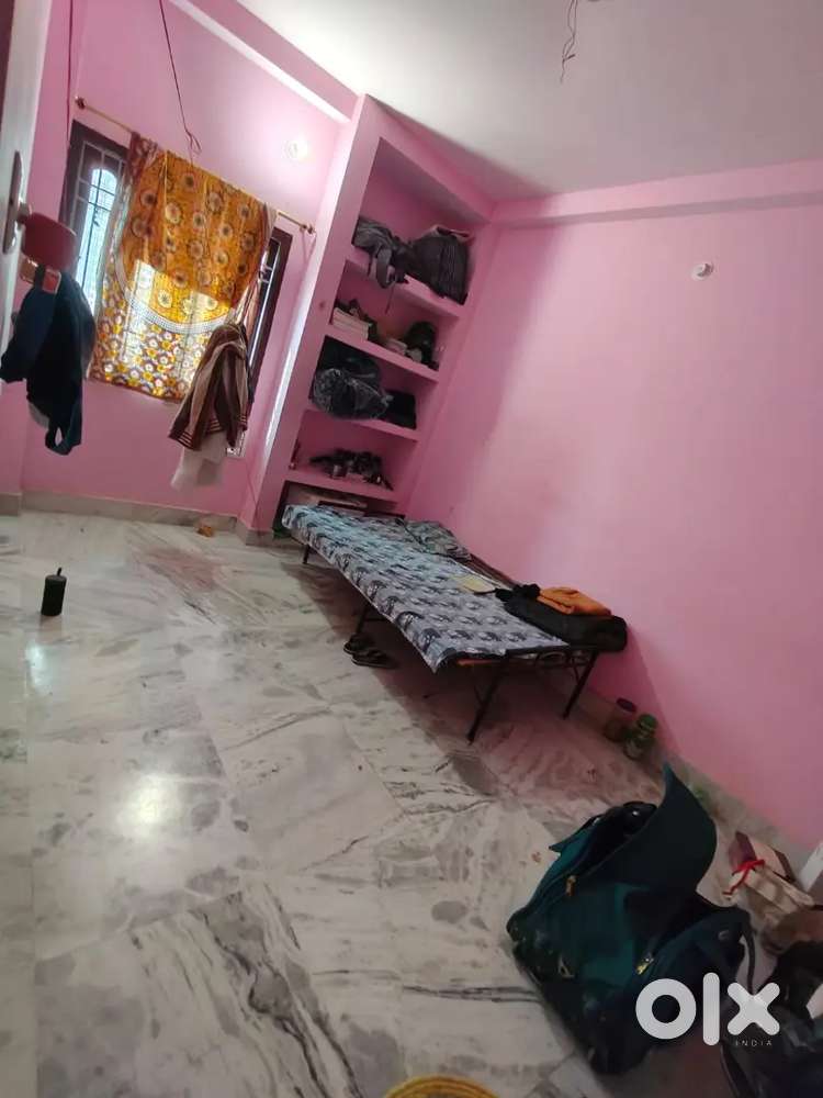 Boy flatmate required