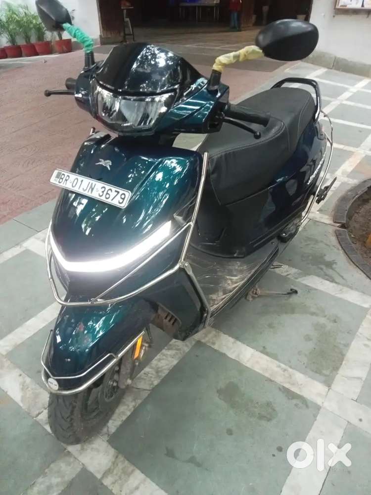 Scooty change kar bikr Lena hai