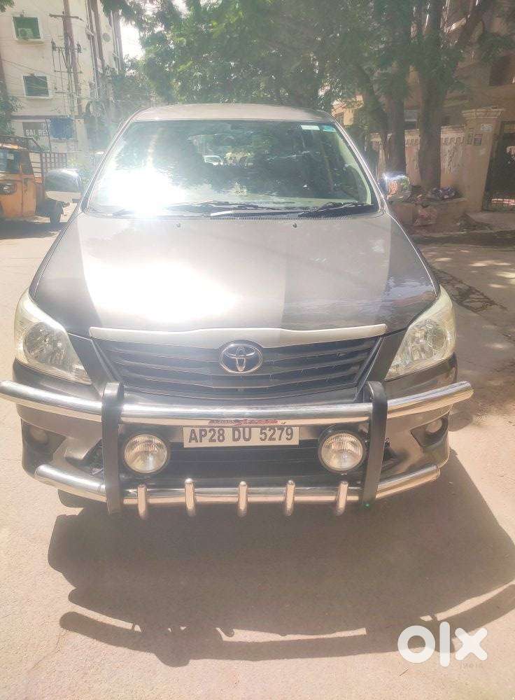 Toyota Innova [2013-2016] 2.5 G4 8 STR, 2013, Diesel