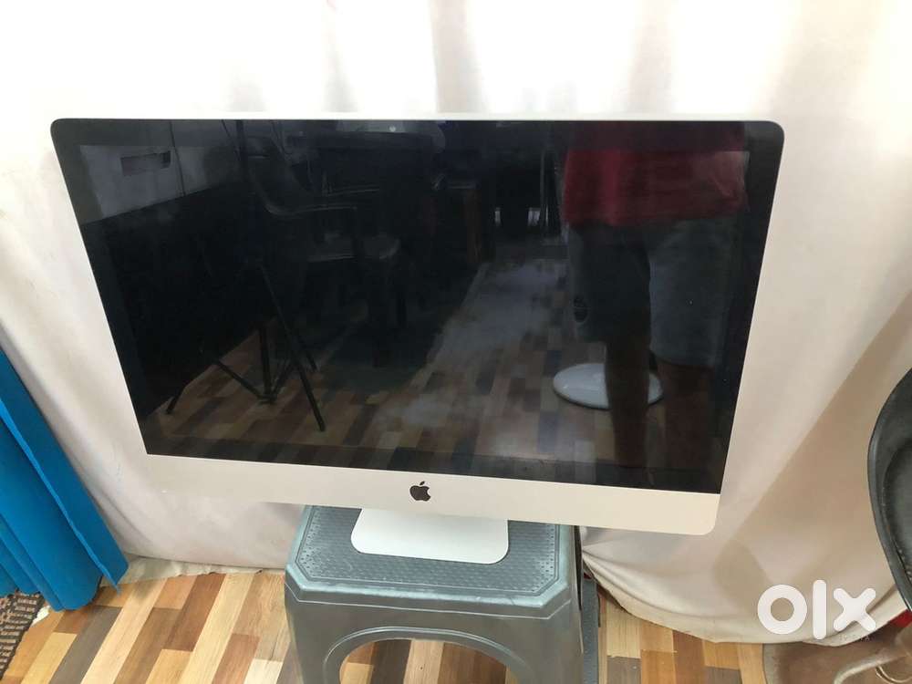 I mac 27” i5 processor 32GB RAM 500GB ssd Awesome in condition