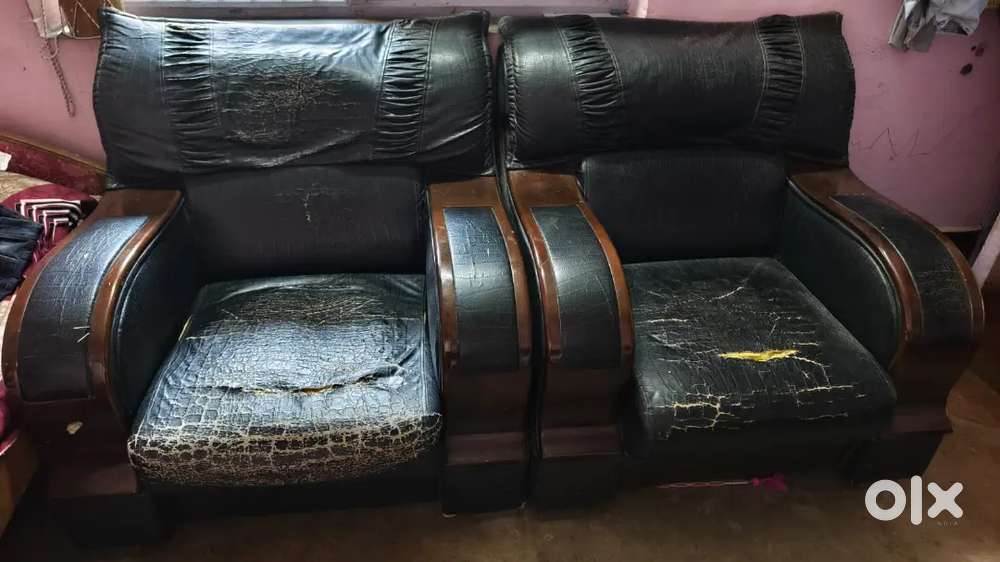 Maharaja sofa for sale with center table