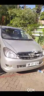 Toyota Innova 2.5 VX 7 Seater BS IV, 2005, Diesel