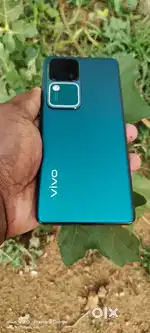 Vivo v30 good condition mobile and box and original charger
