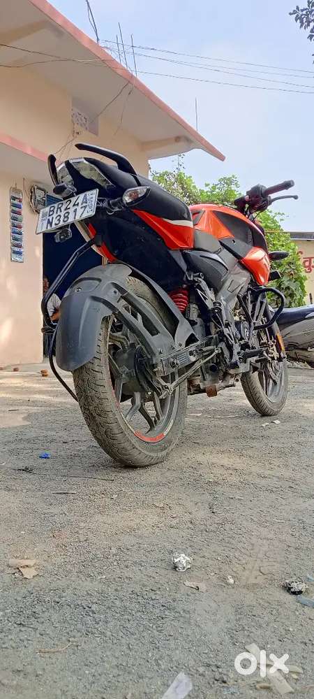 Pulsar NS125