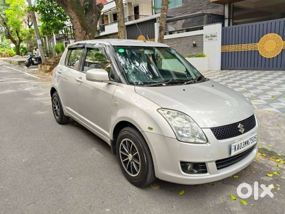 Maruti Suzuki Swift VXi + Manual, 2011, Petrol