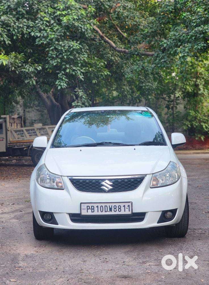 Maruti Suzuki SX4 Vxi BSIV, 2012, CNG & Hybrids