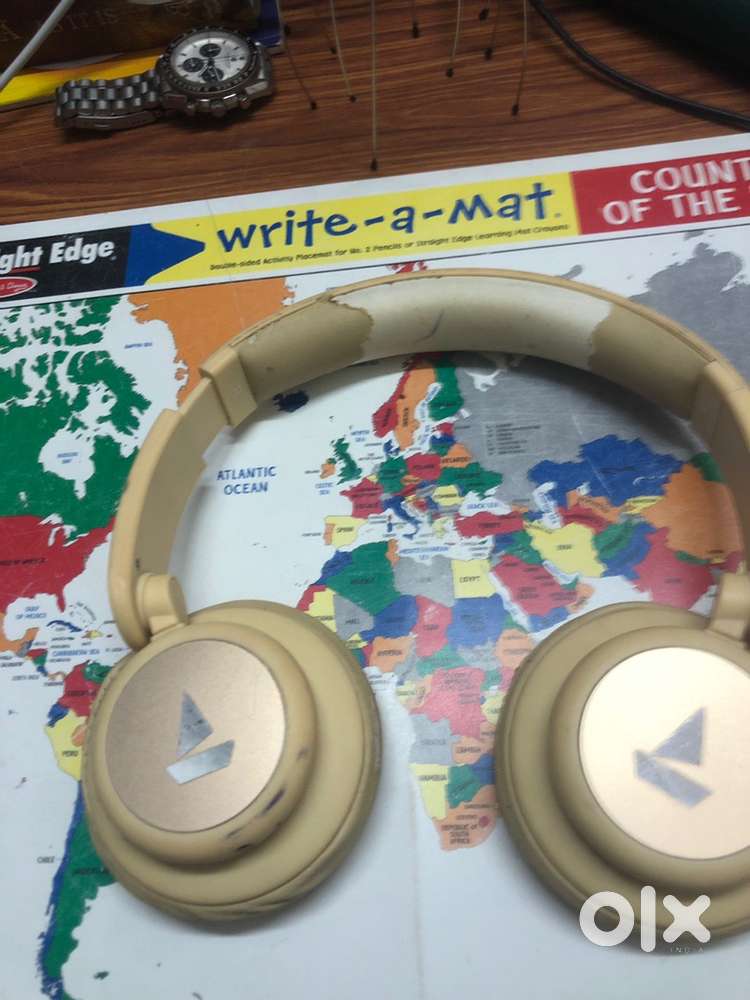 HEAD PHONES