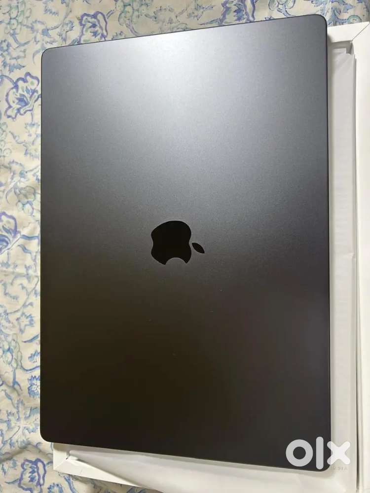 MacBook pro m3 pro 16 inch 36gb ram/512gb ssd