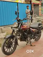 Avenger 150 cc BS4 engine with self start showroom condition bike