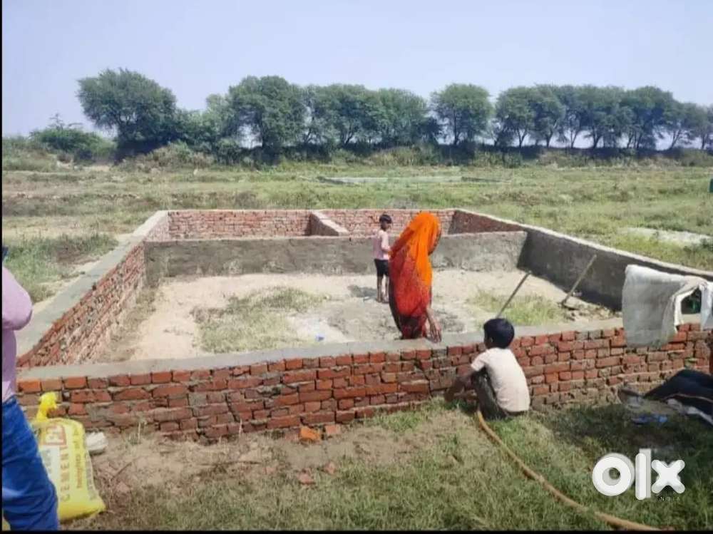 2 saal ki kiston me available plot Greater Noida Mein